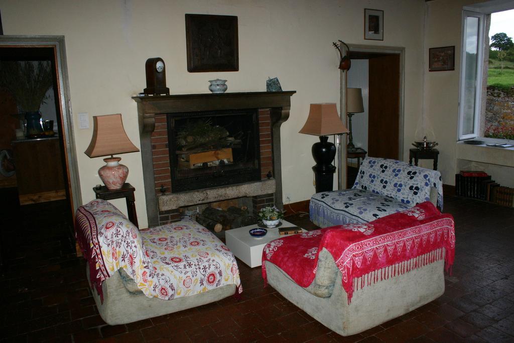 Domaine De Clermont Bed and Breakfast La Roche-en-Brenil Eksteriør billede